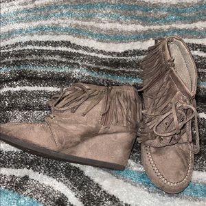 Fringe Wedges